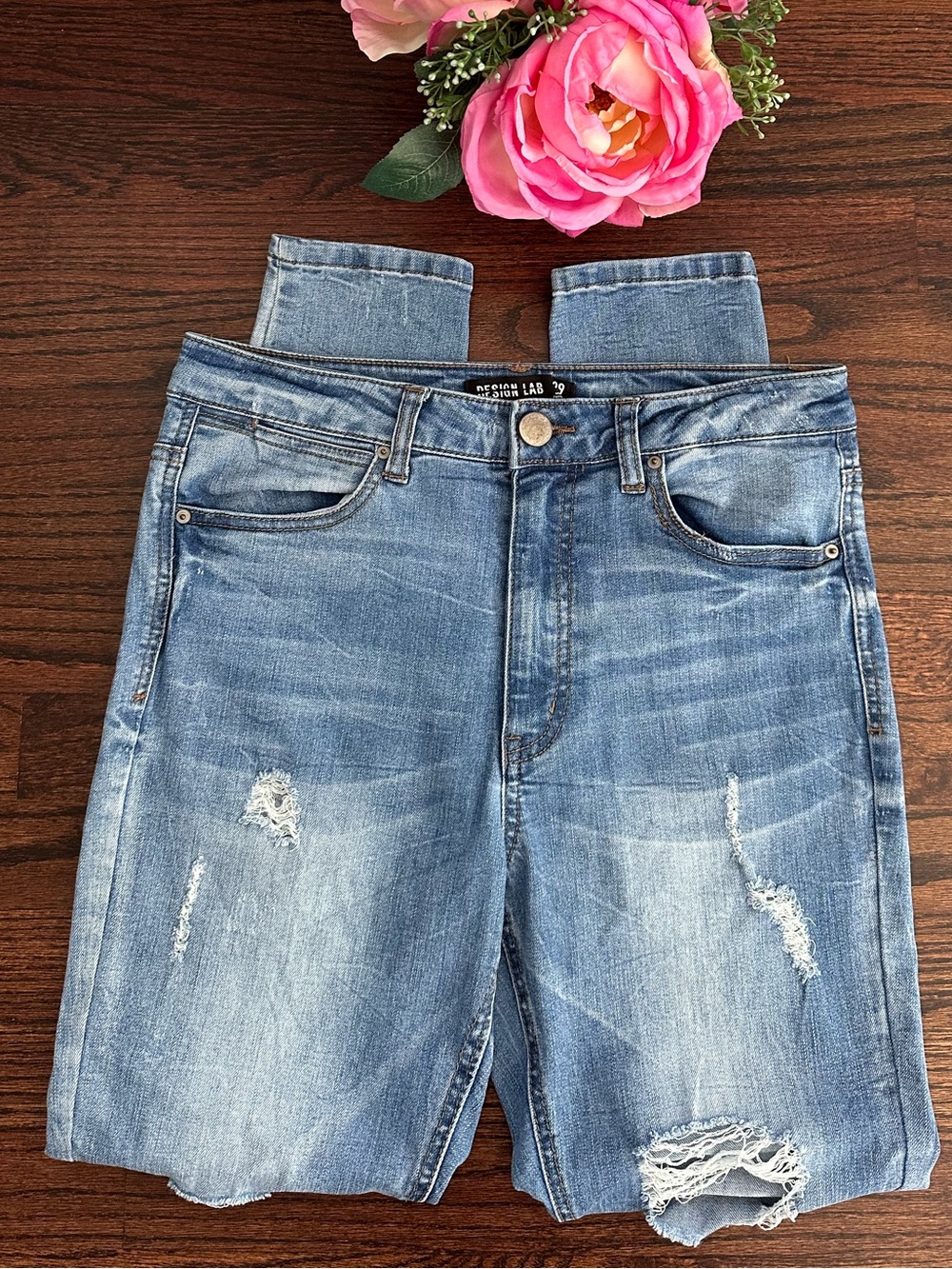 Design Lab distressed skinny jeans, size 29